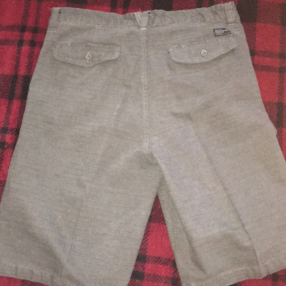MENS shorts - Picture 2 of 4